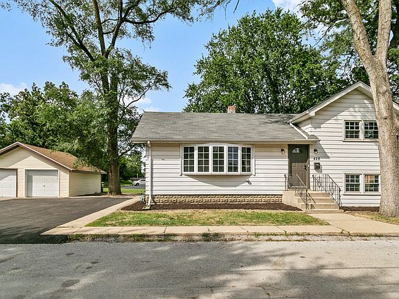 2nd image of 428 E 156th Pl