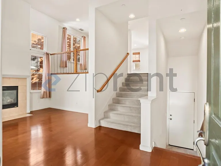 4541 Laird Cir — Photo 5