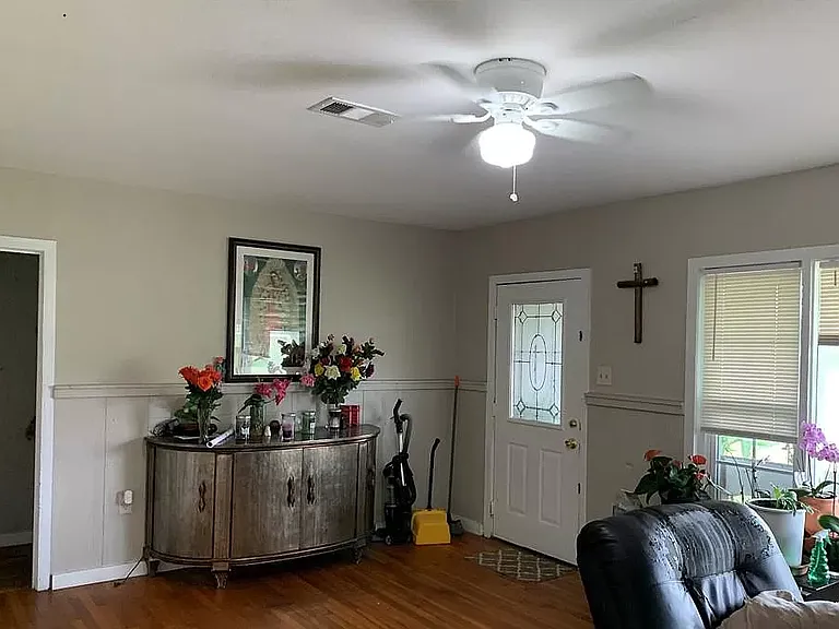 2813 W Highway 21 — Photo 13