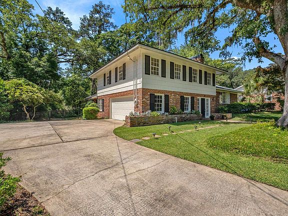 5th image of 1001 Gardenia Dr