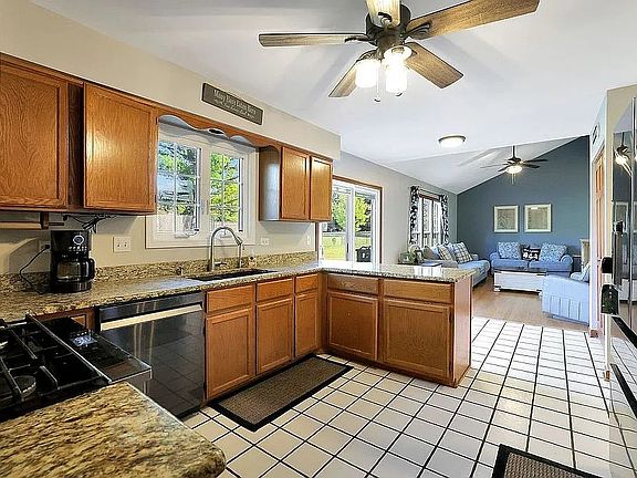 4th image of 1514 Seville Ct