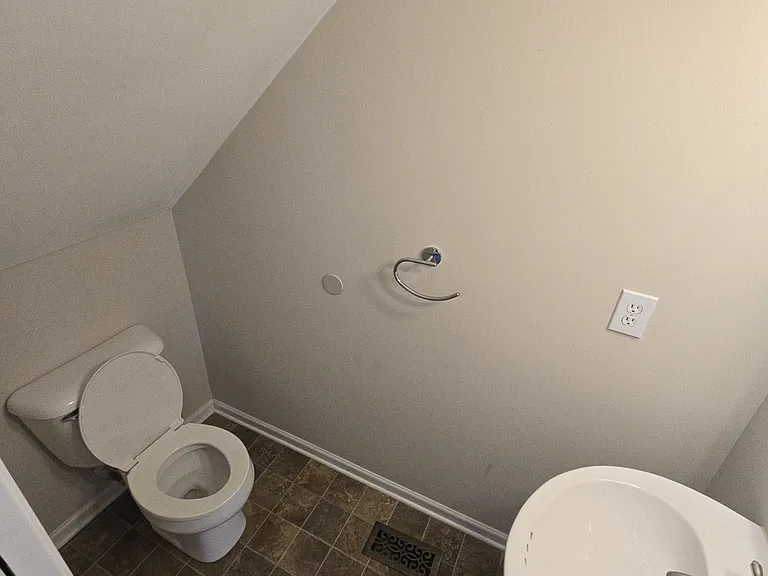908 Terrace Ave — Photo 10
