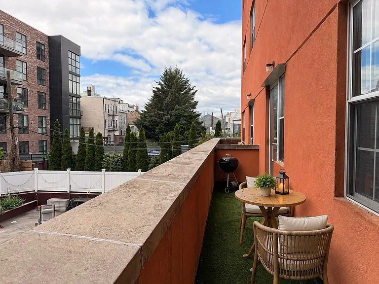 202 Withers St #2 — Photo 5