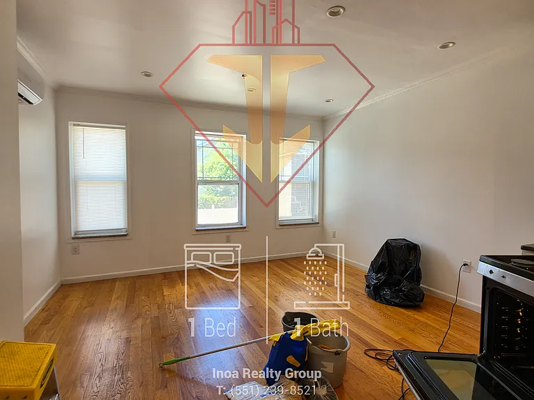 377 Danforth Ave #4 — Photo 15