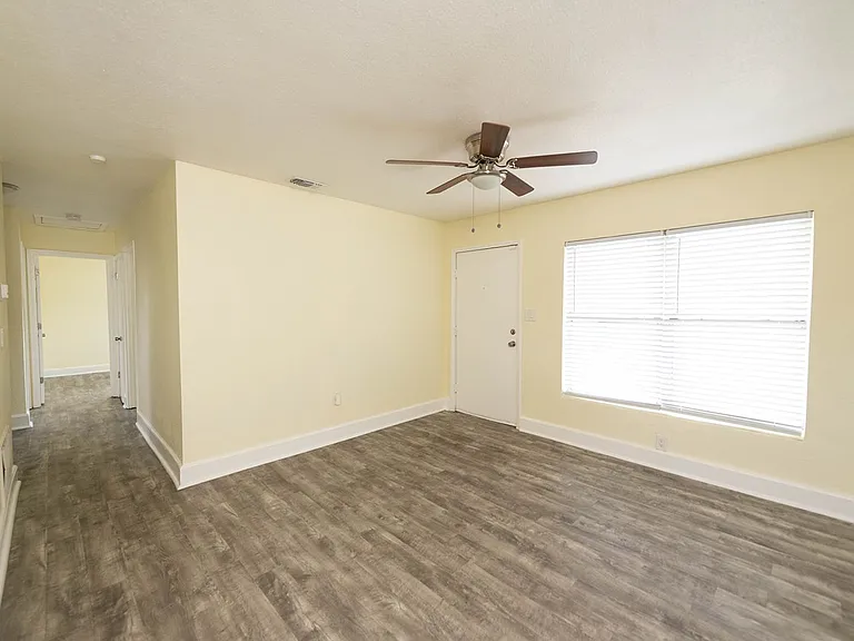 504 N Carolina Ave — Photo 13