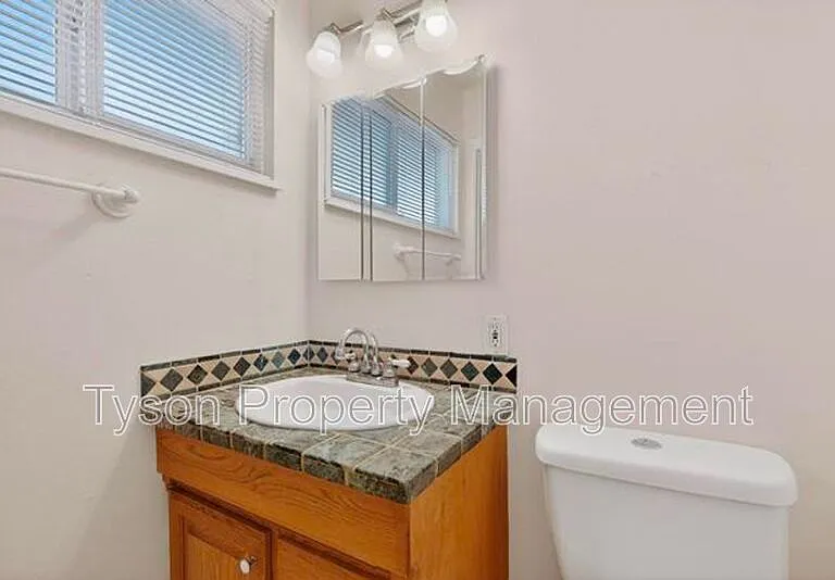 3503 Montclaire Dr NE — Photo 11
