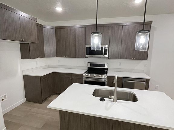 3rd image of 4729 W Talavera Way