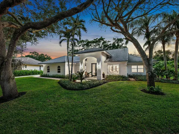 9927 SE Canary Palm Way, Jupiter, FL 33469
