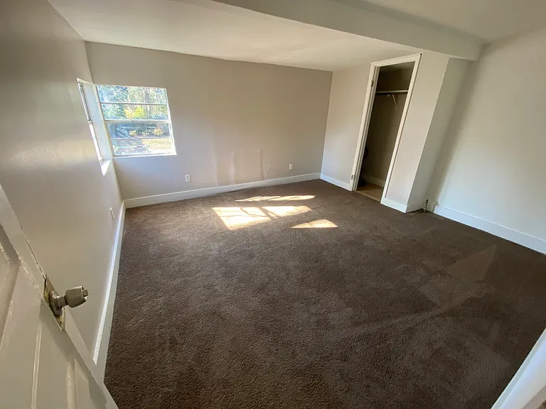 1127 Metropolitan Pkwy SW #2 — Photo 7