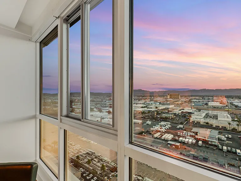 4525 Dean Martin Dr #1906 — Photo 50