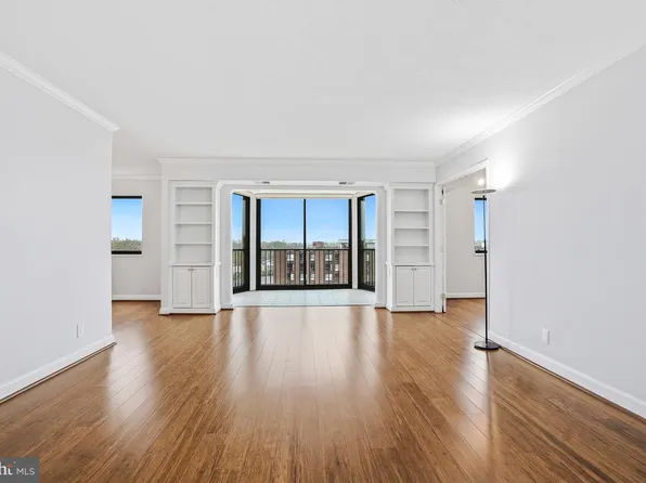5904 Mount Eagle Dr APT 718, Alexandria, VA 22303