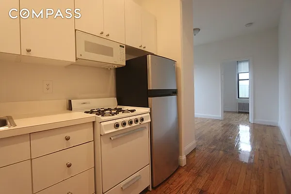 Rented by Compass | media 23