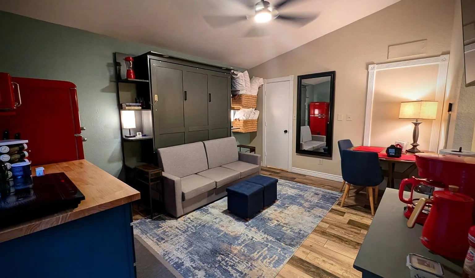 Studio, 275 sqft, $1,095 — Photo 1