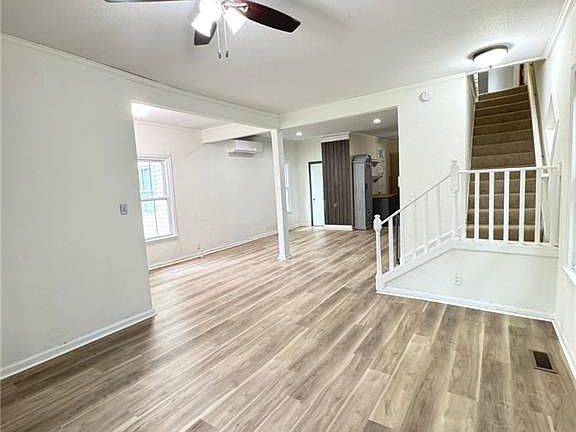 3rd image of 315 W 31st St
