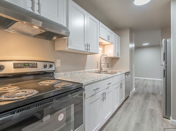 104 Lakecrest Dr #108-105