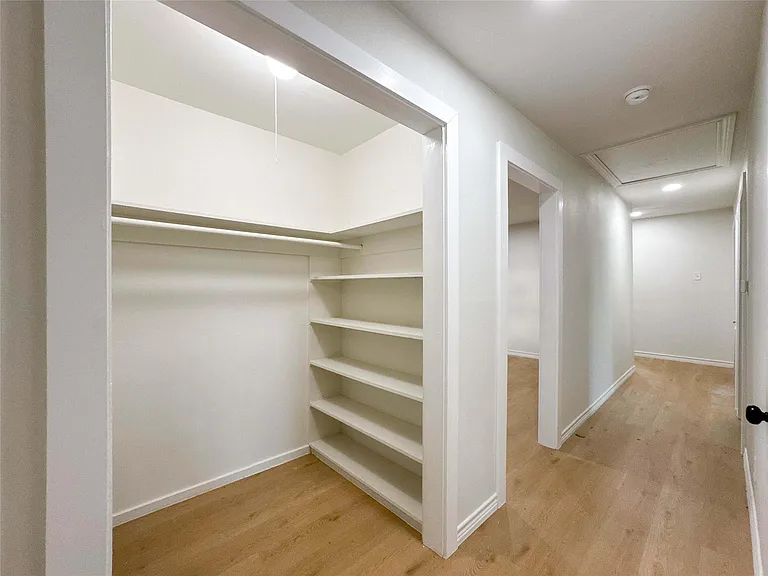 703 Texas Ave — Photo 11