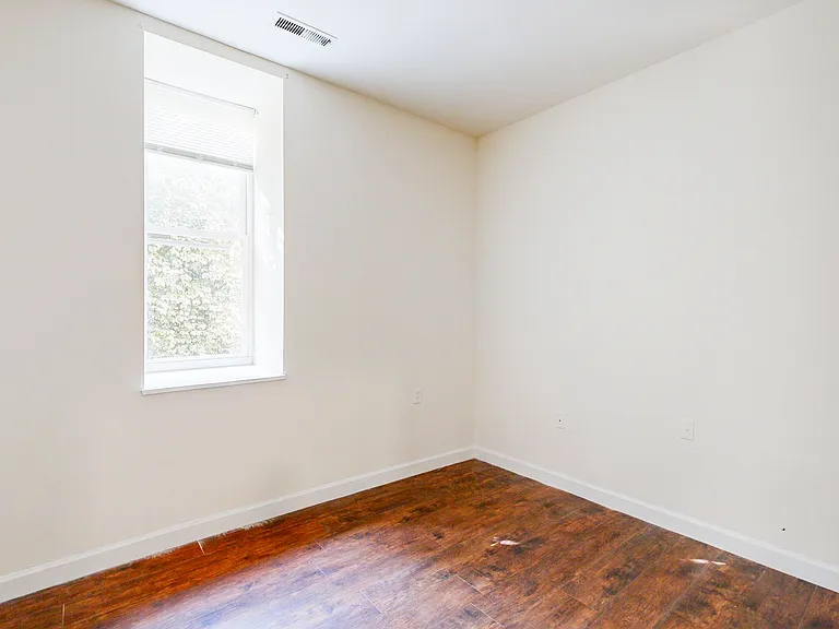 5387 Pershing Ave #1 — Photo 7