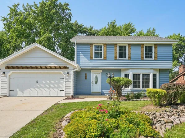 500 East Arthur DRIVE, Oak Creek, WI 53154
