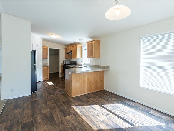 4th image of 3928 21st Avenue SE #37