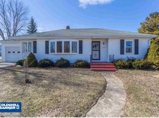 327 Lawndale Ave, Algoma, WI 54201
