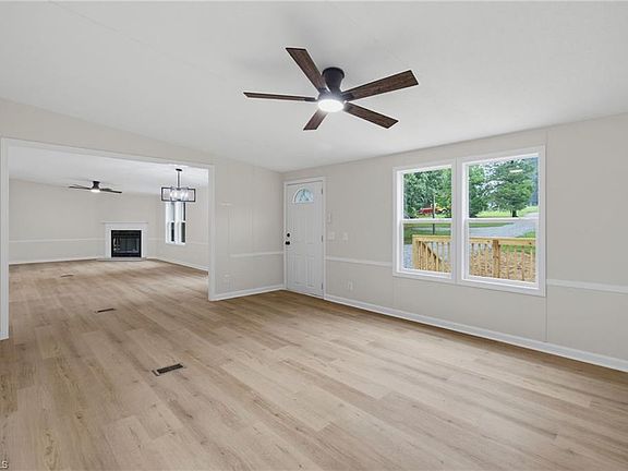 5th image of 212 Krusinski Ln