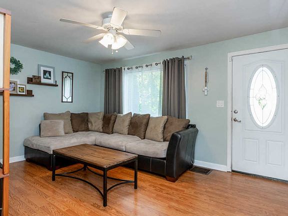 4th image of 8013 Nancy Ln