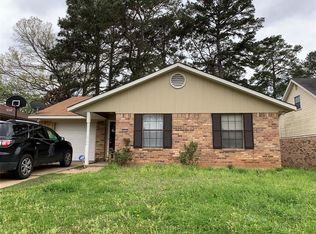 8904 Rosedown Pl, Shreveport, LA 71118