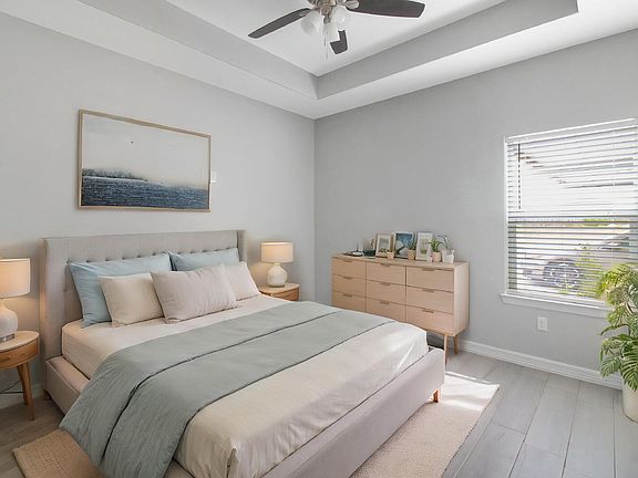 4th image of 1626 Playa Dr #2