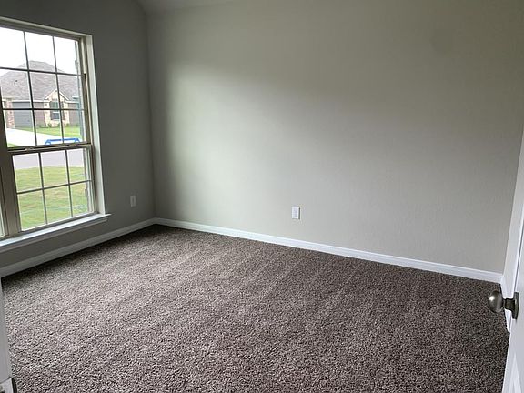 5th image of 1652 Hillside Dr