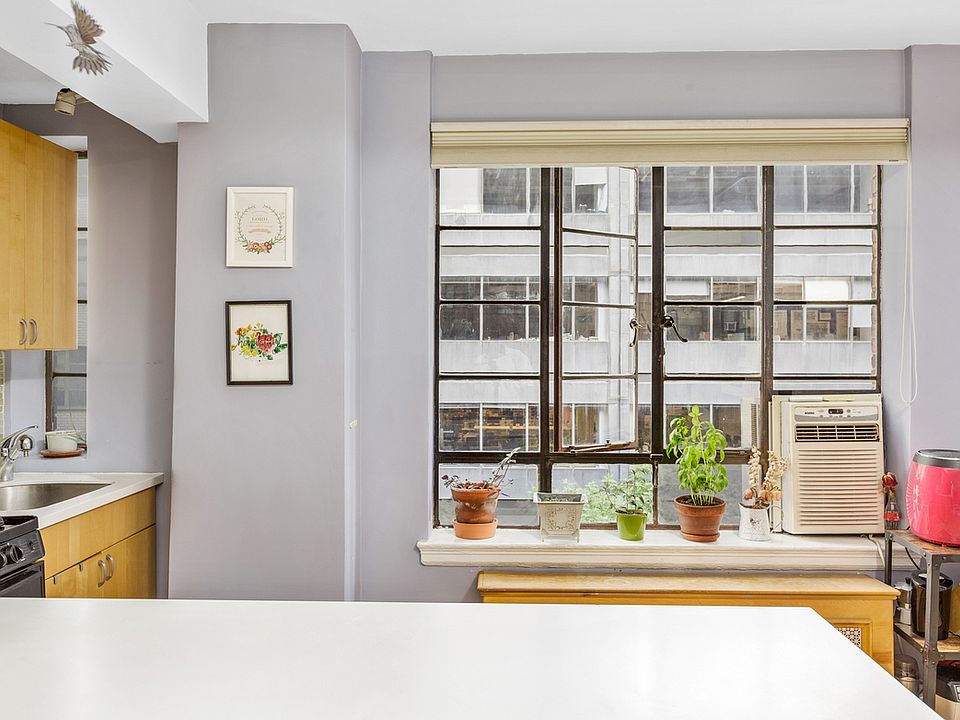 1st image of 140 E 40th St APT 6A