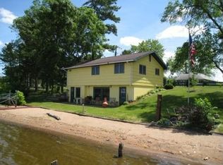 326 Lakeview Dr, Chetek, WI 54728