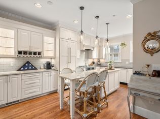 19 Charles St, Boston, MA 02129