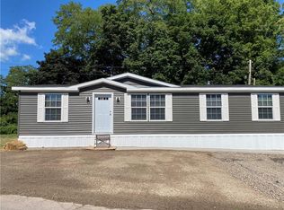 1 Sebastian Dr, Rochester, NY 14625