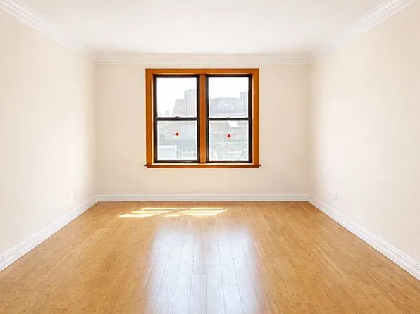 14336 Barclay Ave APT 5H, Flushing, NY 11355