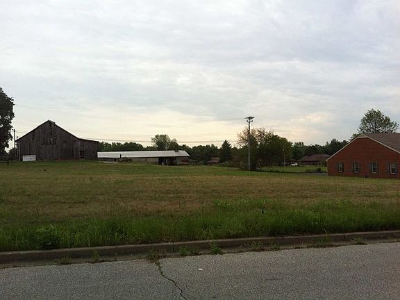4th image of 1651 Parrish Plaza Dr