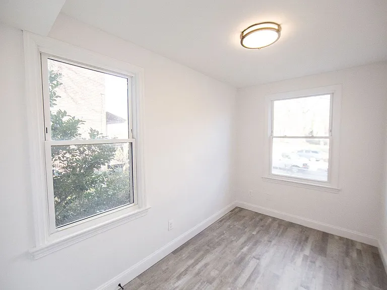 431 Brandywine St SE — Photo 4