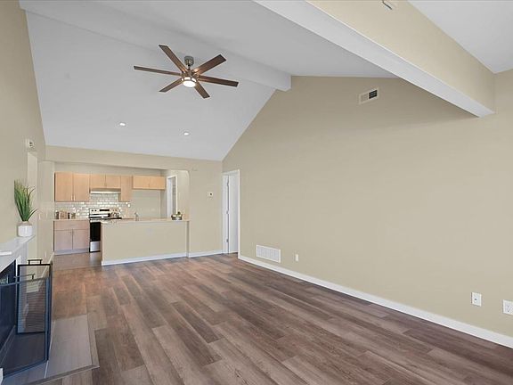 4th image of 2601 Heritage Dr #1