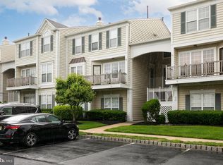 76 Foxglove Dr, Riverside, NJ 08075