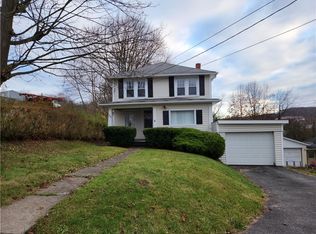 319 S 5th St, Apollo, PA 15613