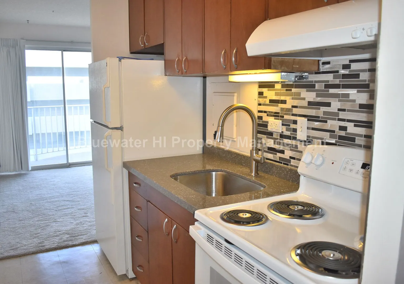 Studio w/ prkg. & Utl. Inc. (Close to Queen's Hospital) — Photo 1