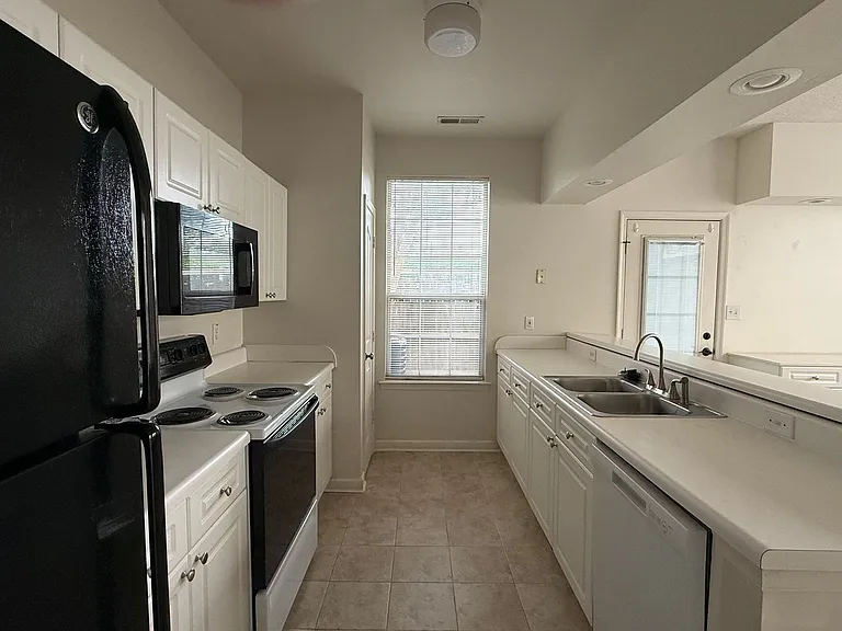 2544 Covent Garden Rd — Photo 6