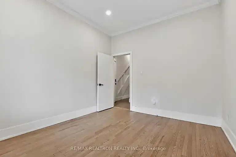 119 Markham St #1A — Photo 10