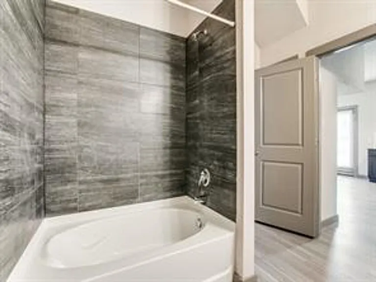 10604 Tube Dr — Photo 34