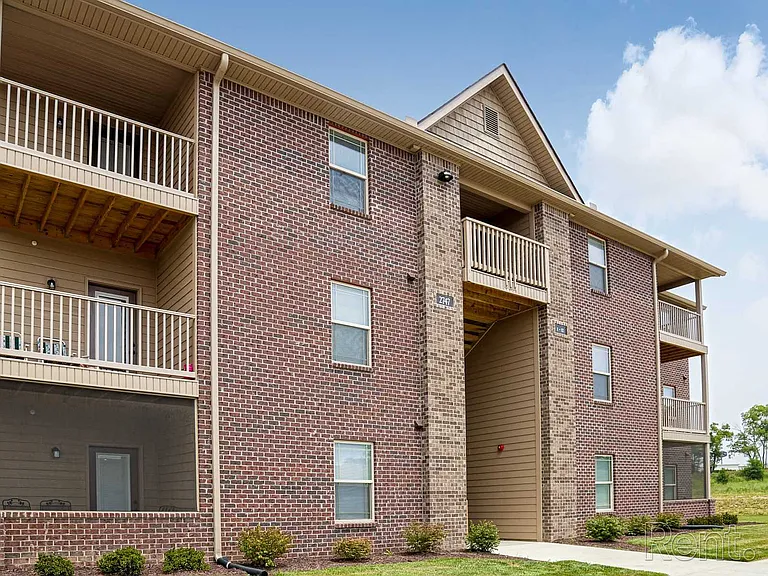 Nicholas Place Apartments — Photo 2