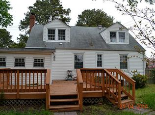 8 Greenbrier Rd, Portsmouth, VA 23707