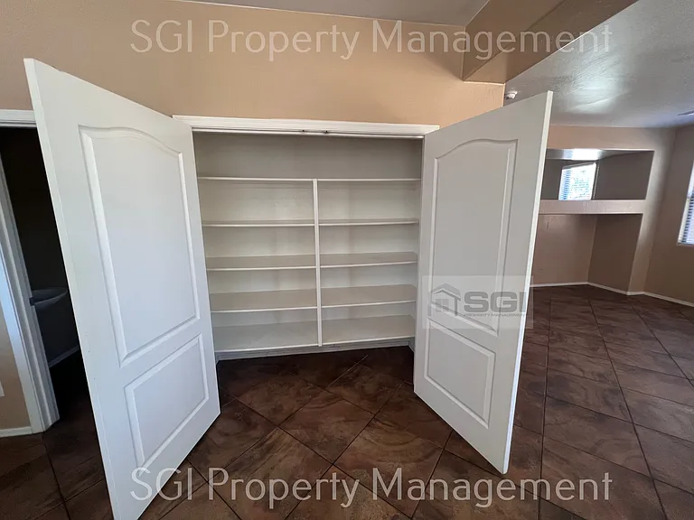 15101 N 173rd Dr — Photo 17