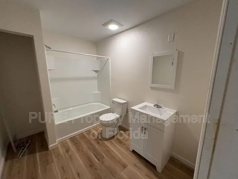 11330 NE 66th Ln — Photo 34