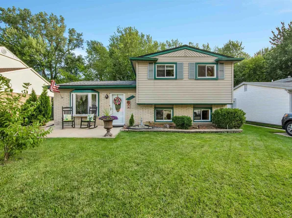 25154 Orchid St, Harrison Township, MI 48045