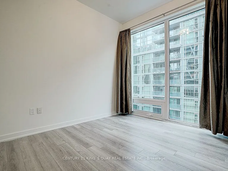121 Saint Patrick St #722 — Photo 26