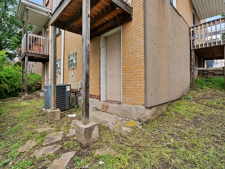 Convenient 2 Bedroom home in Mt. Washington available July 1! — Photo 24